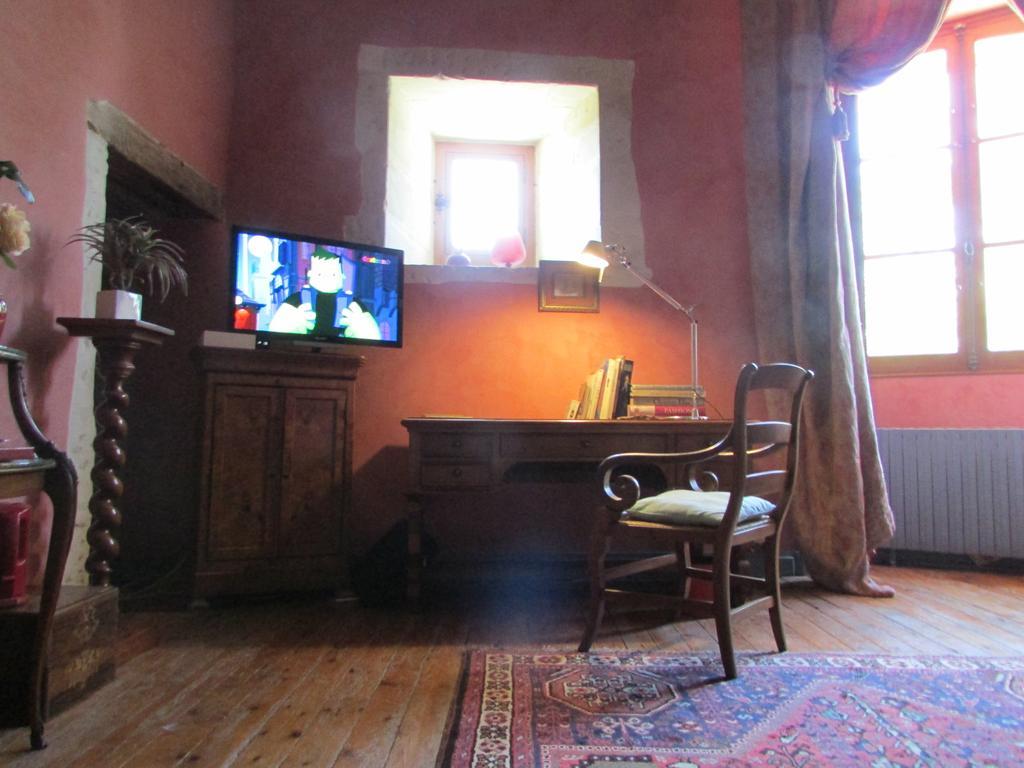 Chateau De La Roche Martel Bed & Breakfast Roiffé Rom bilde